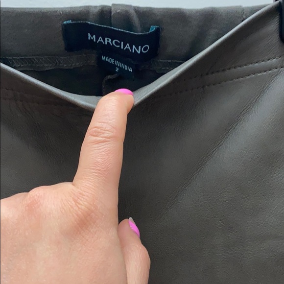 ❤️SOLD❤️NEW Guess By Marciano Faux Leather Pants - Picture 2 of 4